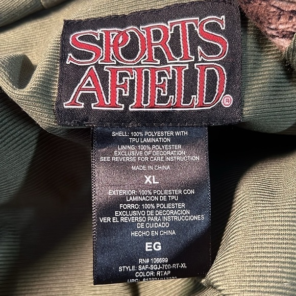 SPORTS AFIELD XL REALTREE CAMOUFLAGE AND GREEN SPORTS JACKET - Picture 11 of 12